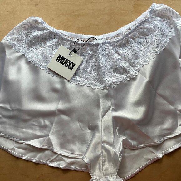 MUCCI  Lingerie Shorts  Size Small  White and Lace - Picture 1 of 3